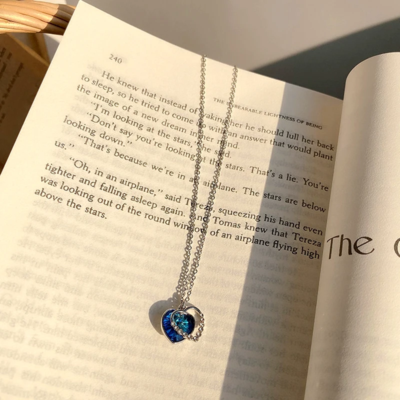 

Exquisite Romantic S925 Silver Heart of The Sea Pendant Necklace for Women High Quality Blue Crystal Jewelry Chain AAA Zircon