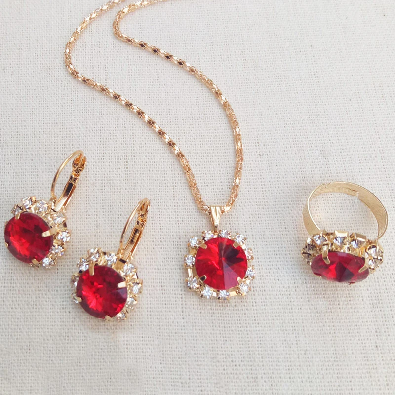 

Набор свадебных украшений с красным жемчугом, колье, серьги, кольцо