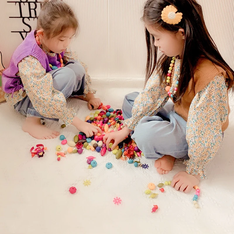 

DIY Handmade Beaded Toy with Accessory Set Children Creative 700PCS Girl Jewelry Making Toys Educational Toys Children Gift