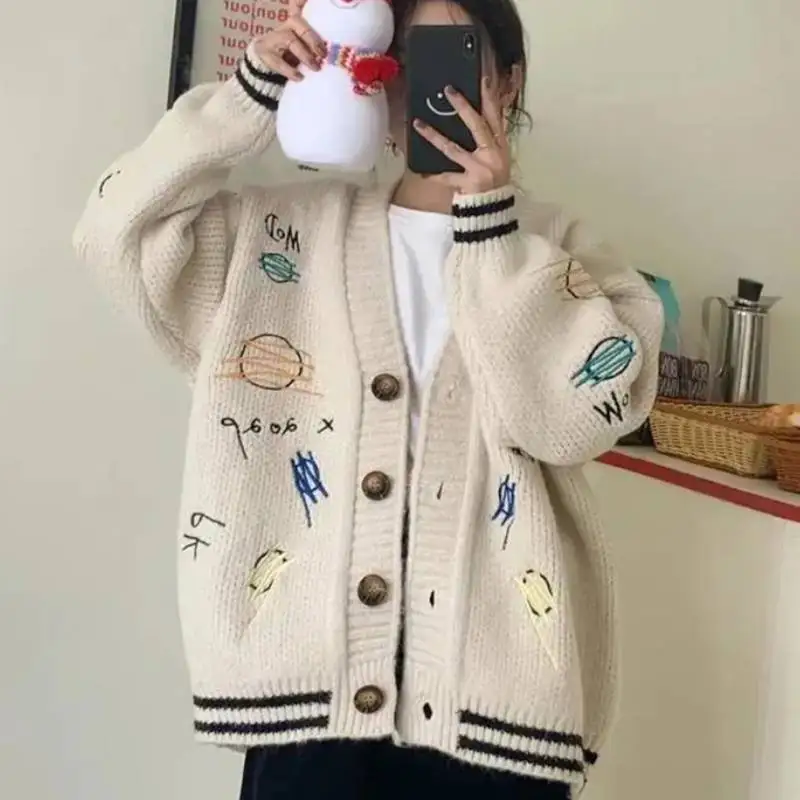 

One-Piece Spring And Autumn Loose Knit Cardigan Women'S Japanese Sweet And Cute Sweater Jacket Fashion Embroidery Knitted Jacket