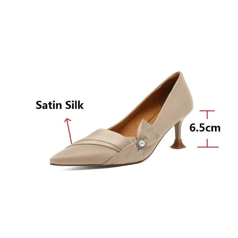 

LeShion Of Chanmeb 2021 Spring Newest Satin Silk Bowtie Knot Pearl Pumps Shoes Women Elegant Shallow Party Wedding Shoes Nude 40