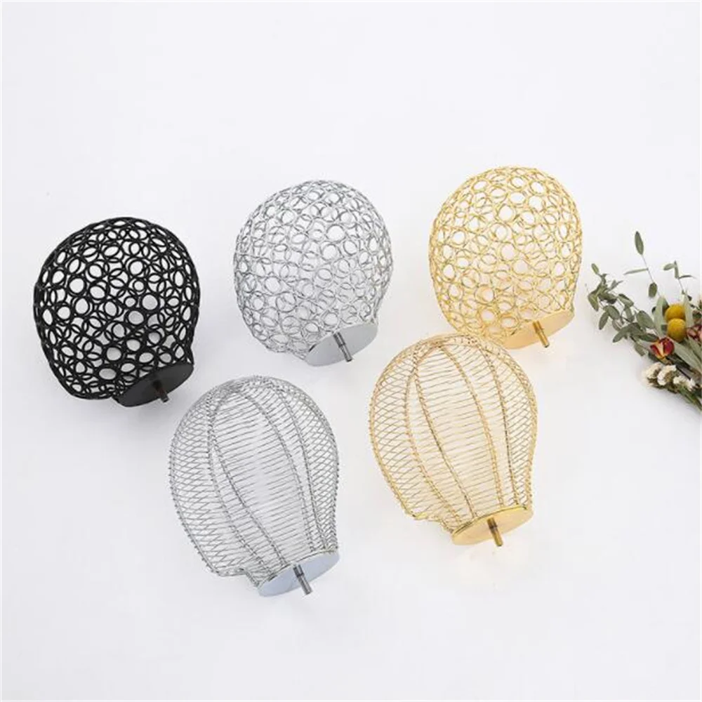 Женский манекен с вырезами декорированная тканью золотистая/Серебристая