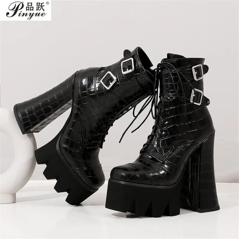 Сапоги женские из лакированной кожи готические черные пикантные ботинки на