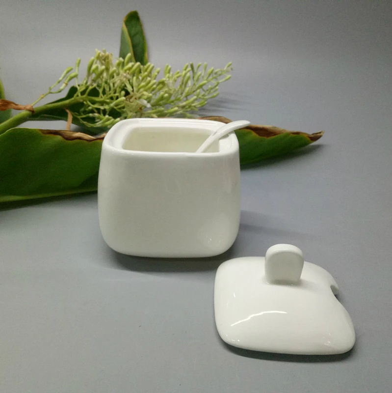 

Creative kitchen seasoning jar set ceramic salt pepper chicken pepper seasoning box with bamboo pepper sugar