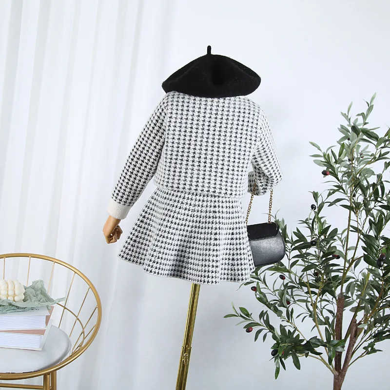 2019 новый осенний Повседневный простой черно белый костюм с абстрактным рисунком