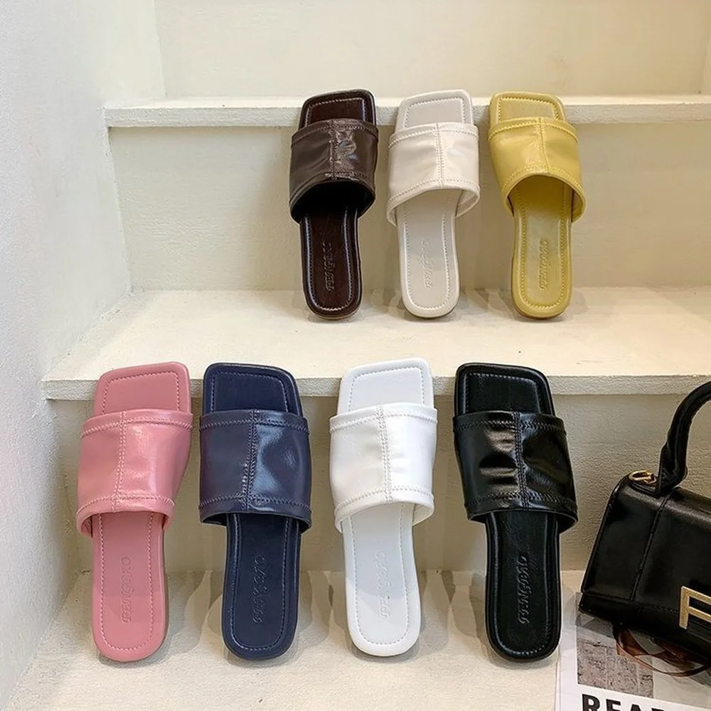 

2021 Women Slippers Summer Pleated Upper Fashion Wear-resistant Office Flat Shoes Summer New Sandy Beach Sandals Women Shoes