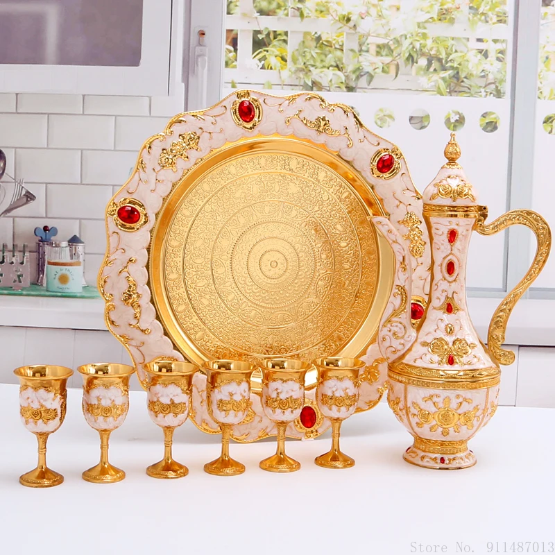 Набор винных бокалов в европейском стиле, фляга, поднос, металлический русский кубок, праздничный подарок.