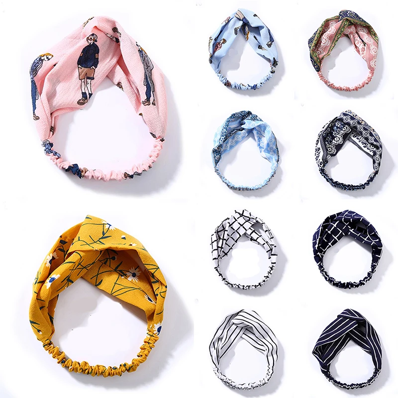 Женская повязка на голову с узлом в клетку| |