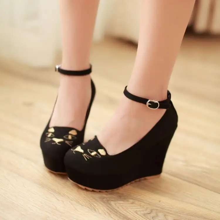 Милые туфли Лолиты с вышитым котом и пушистыми шариками женские для косплея