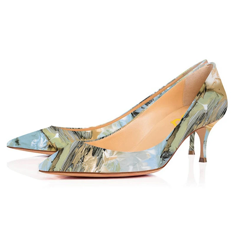 Туфли-лодочки женские на низком каблуке тонкий заостренный носок рисунок