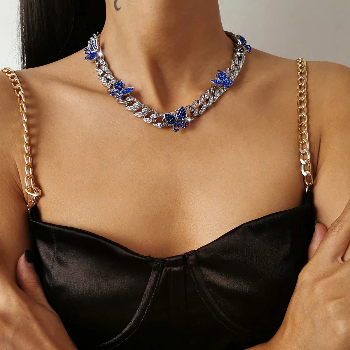 

European and American Temperament Simple Small Butterfly Women's Necklace Retro Ethnic Cuban Full Diamond Female Choker Jewelry