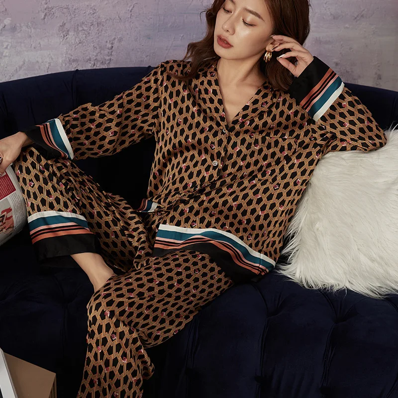 

Spring and Autumn Women's Pajamas Thin Section Imitated Silk Cardigan Long Sleeve Pajamas Casual Summer Homewear Set