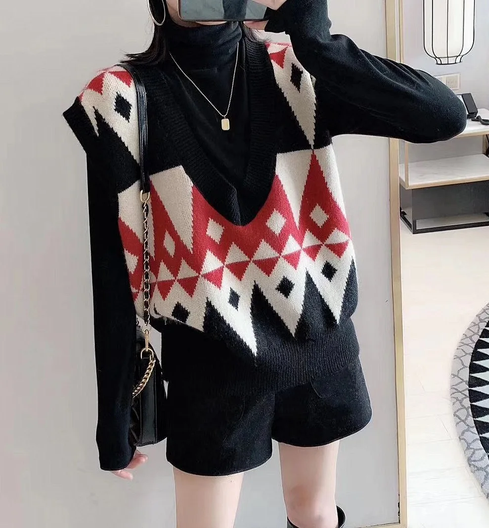 

Spring and autumn 2021 new V-neck Pullover sleeveless sweater
