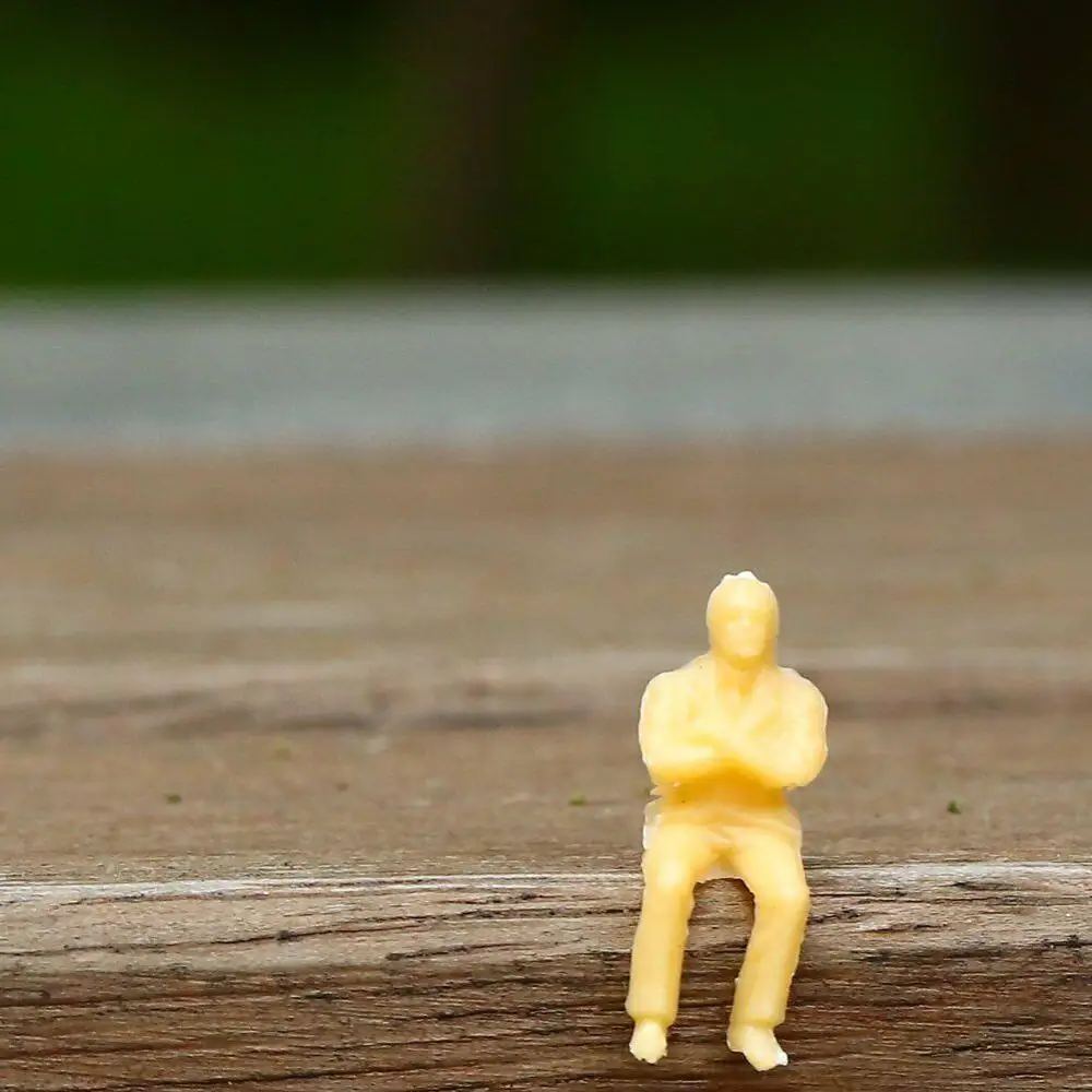 100pcs 1:50 O Scale All Seated Figures Unpainted People Model Railway New | Дом и сад
