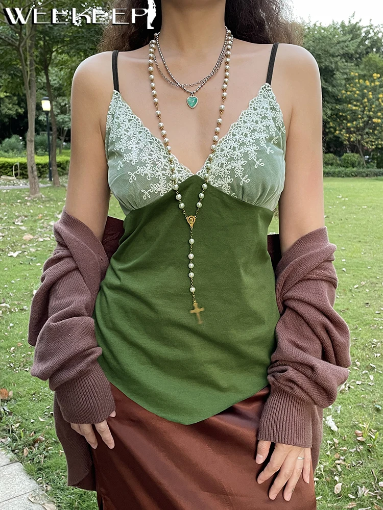 

Weekeep Sexy V Neck Lace Spaghetti Strap Top Women Casual Loose Sleeveless Knit Crop Top Summer Fashion Camis Basic Y2k Vintage