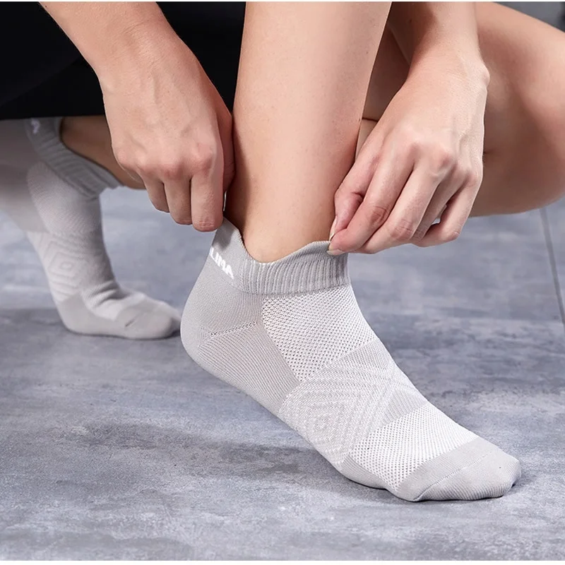 

Women Running Sports Ankle Socks Comfortable Breathable Cotton Basketball Cycling Fitness Non Slip Quick Drying Letters Socks