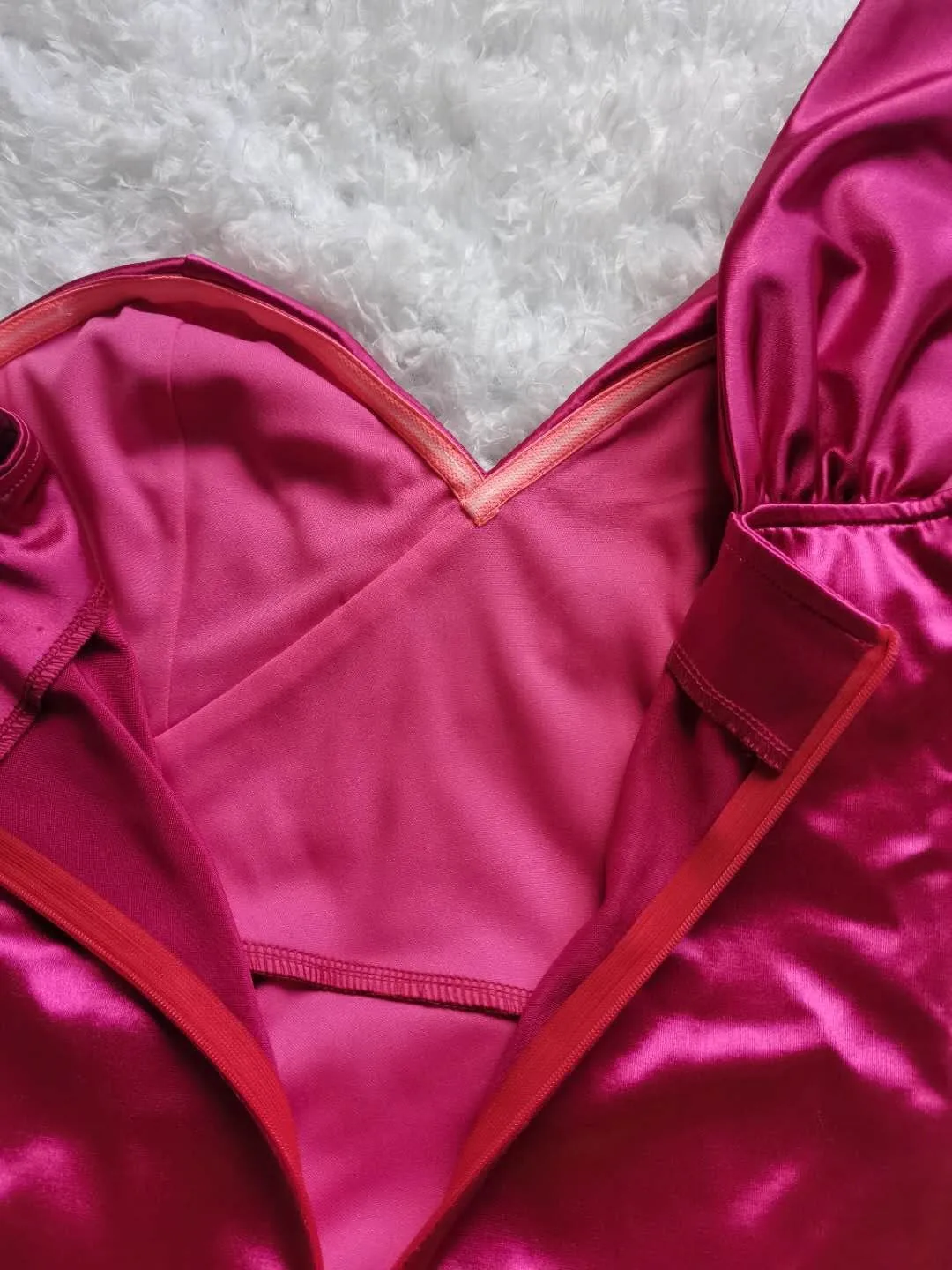 

2021 New Irregular Solid Color Wrapped Chest Deep V Sexy Party Dinner Dress High Waist Slim Black Rose Short Skirt Woman Dress