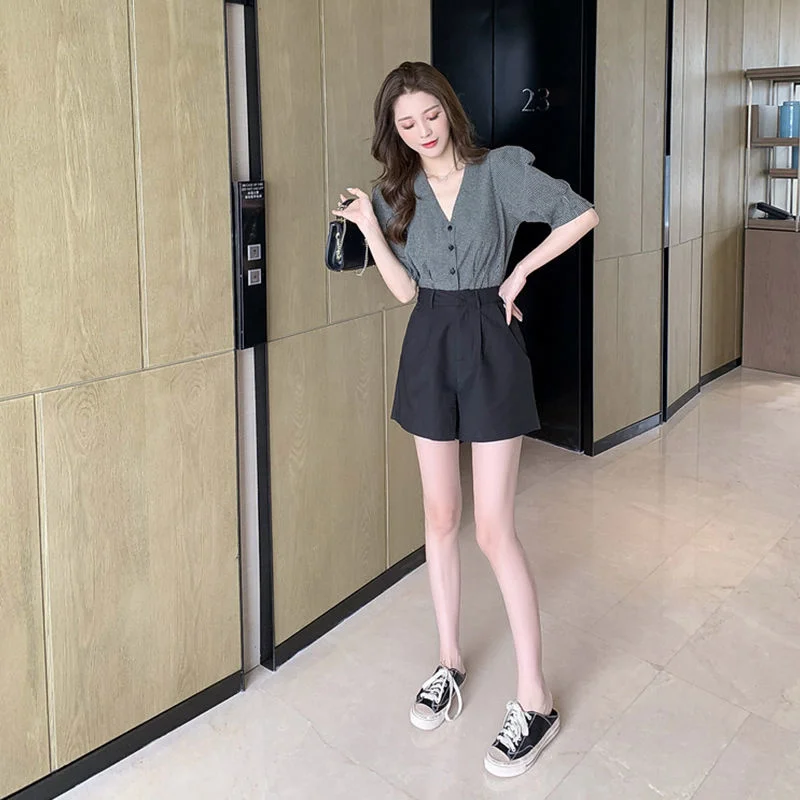 

Suit Women's Summer New Vneck Plaid Top Two Piece Set of Wide Leg High Waist Shorts Shorts Set Women Summer Sets