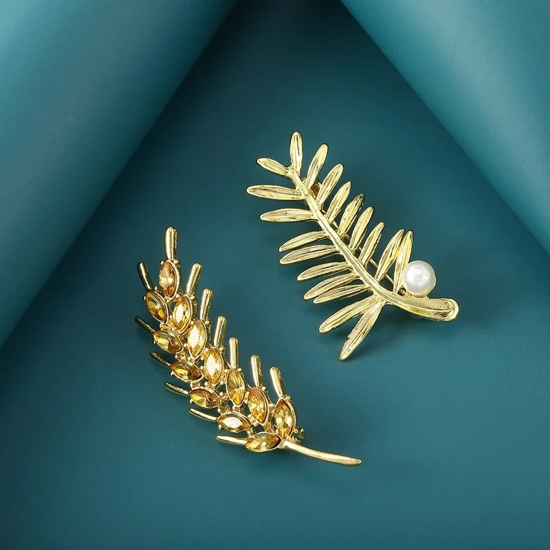 

Luxury Cubic Zircon Wheat Ear Brooch Collar Pins For Suit Shining Women's Brooches 2021 Ins Style Jewelry Wholesale