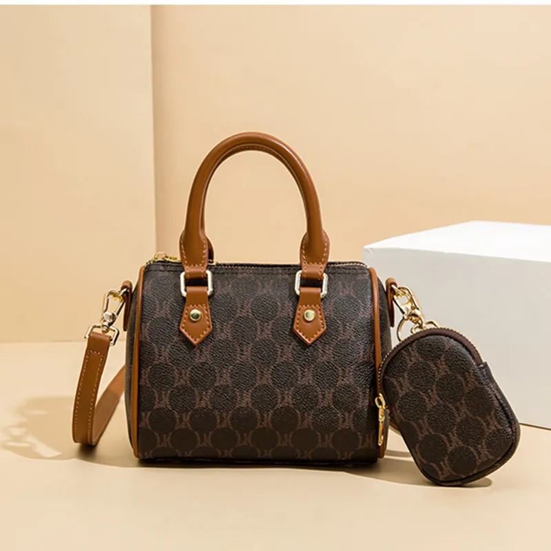 

Роскошная брендовая сумка из коровьей кожи с верхним слоем, модная классическая мини-сумка для подушки для дальнозоркости, подходящая ко вс...