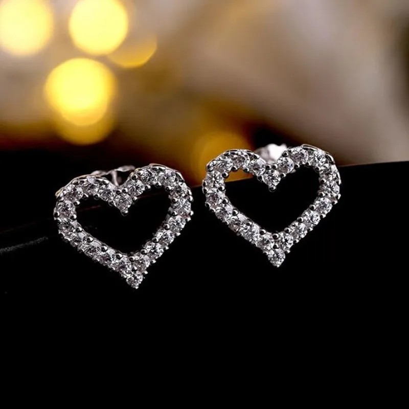 

New Fashion Hollow Heart Earrings Stud Silver Plated Crystal Love Sweet Elegant Simple Stud Earrings Wedding Party Jewelry