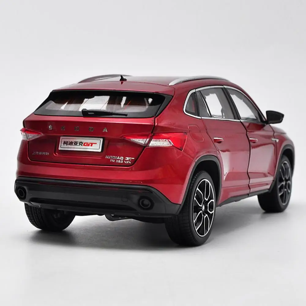 Коллекция игрушечных моделей автомобилей Volkswagen Skoda KODIAQ GT SUV 1/18 г.|Наземный