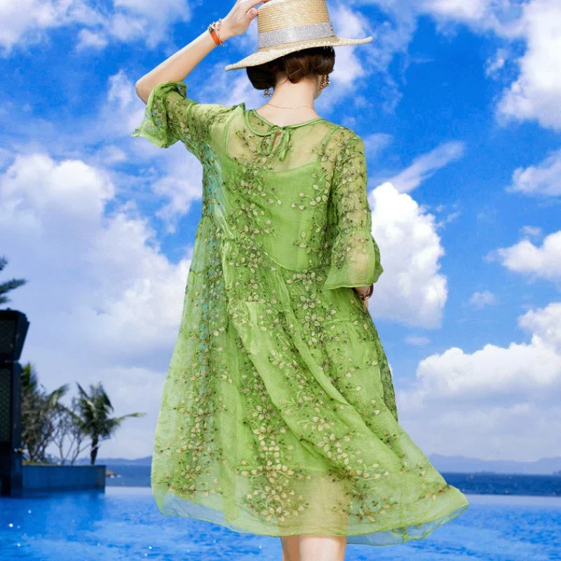

2020 Summer Womens Female Ebmroidery 3/4 Flare Sleeve Green Dress , Korean Style Loose A Line Dresses for Woman Clothes