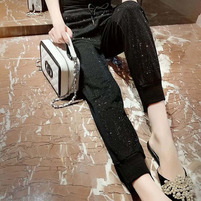 black Early Autumn New Heavy Industry Hot Drilling Beam Foot Casual Pant Wei Pants Women Fashion Casual Wild Loose Pants Tide 225 - Цвет: black