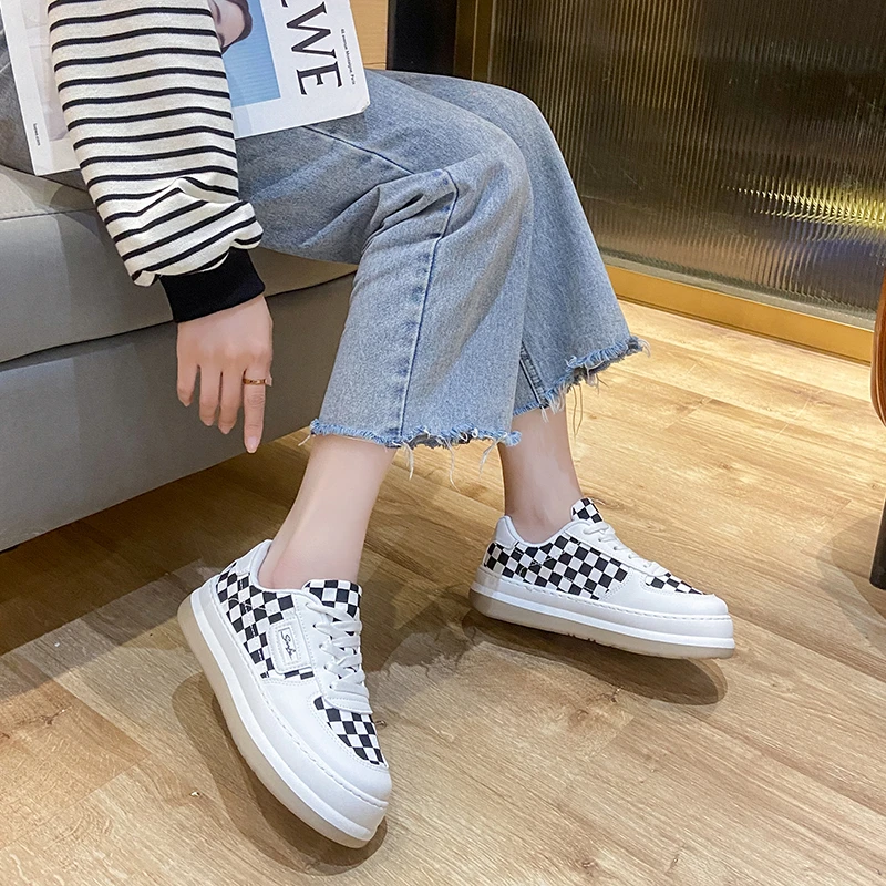 

Women's casual shoes round toe PU lace-up thick-soled non-slip sneakers, lightweight and comfortable outdoor running shoes 2021