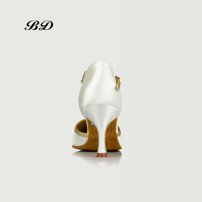 Женские туфли для танцев BD белые высококачественные атласные современных на