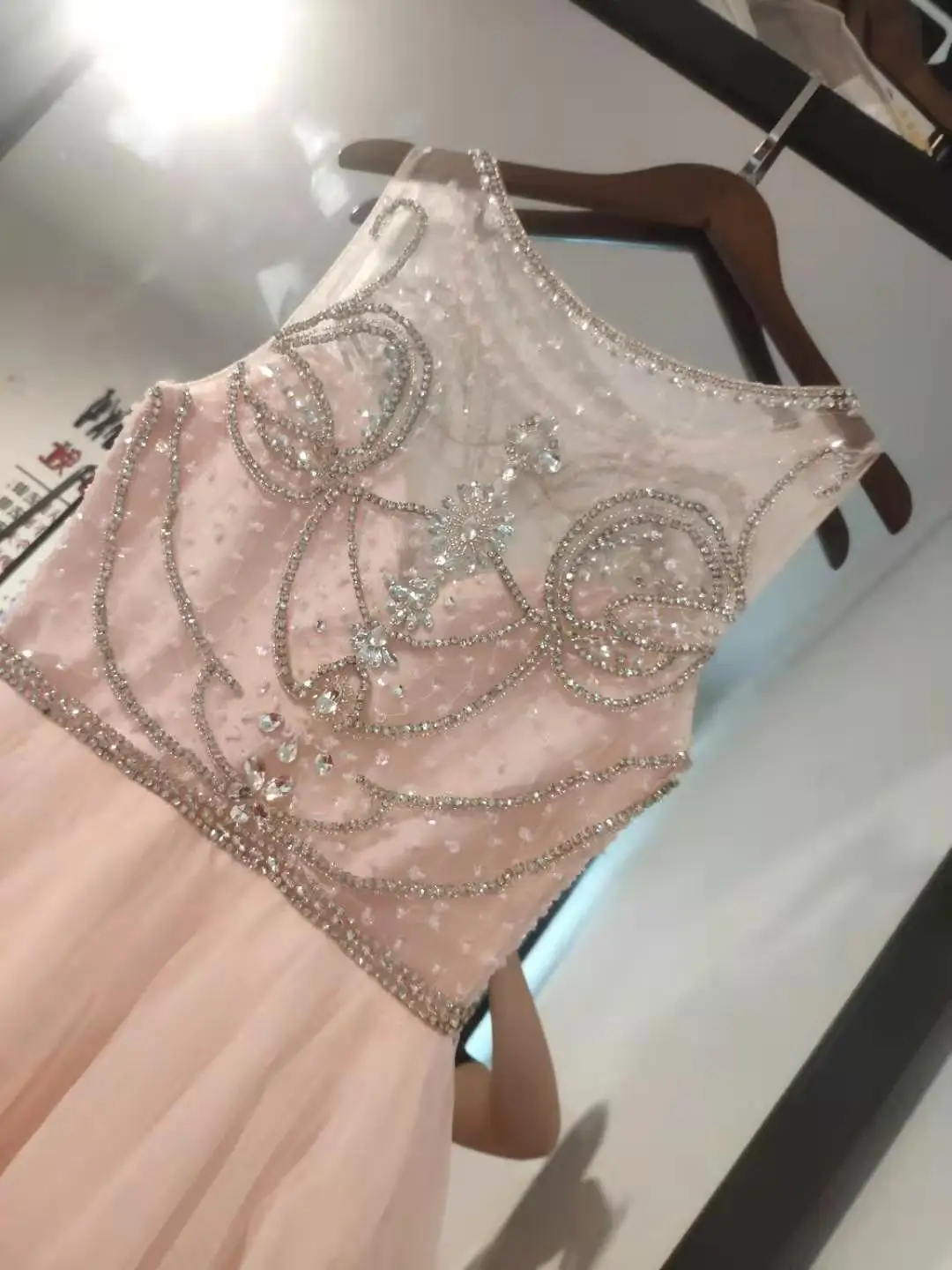 Платье для выпускного бала короткие платья из тюля без рукавов с кристаллами