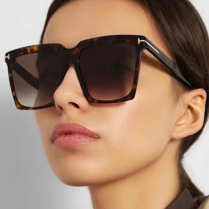 

2022 New Black Gradient Square Sunglasses Retro WomenMan Oversized Sun Glasses Female Fashion High Quality Design UV400