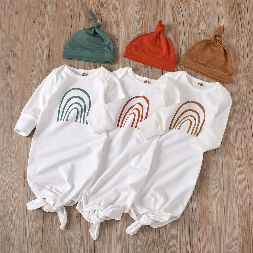 

2020 0-6 месяцев, Одежда для новорожденных и для маленьких мальчиков и девочек осень спальные мешки + шапка; Милые разноцветные с полосатым прин...