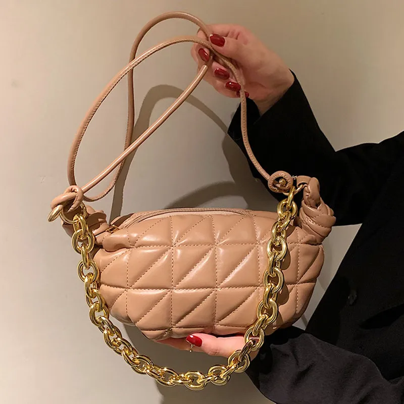 

Модные сумки через плечо с металлическими цепочками для женщин, новинка 2021, трендовая сумка через плечо, женские сумки и кошельки, кожаная с...