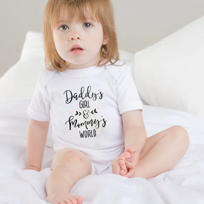 И надписью Daddy's Girl Мамины мира для маленьких девочек белая хлопковая одежда