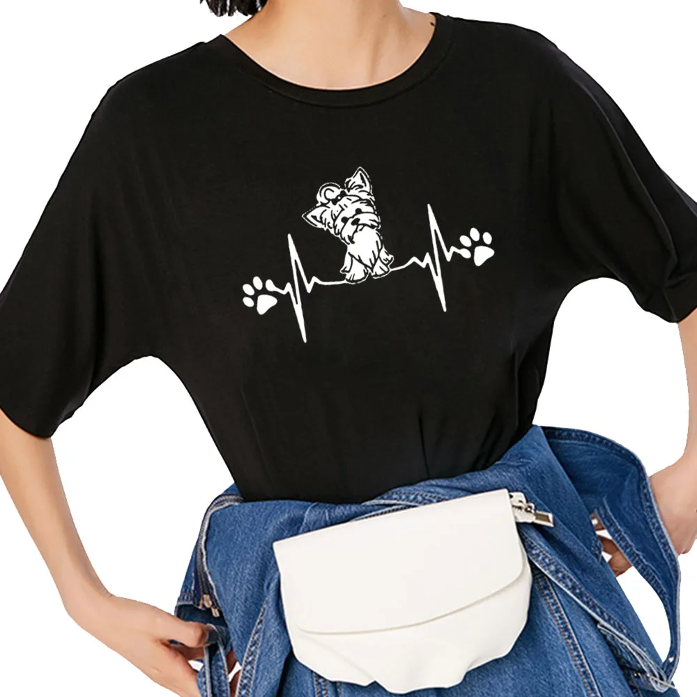 Женская футболка с коротким рукавом круглым вырезом и сердцебиением