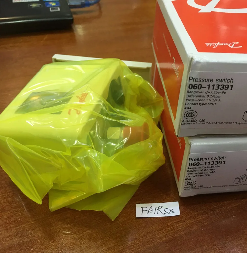 Оригинальный датчик давления DANFOSS KP35 060 113391 G1/4|Принадлежности для экспертизы| |