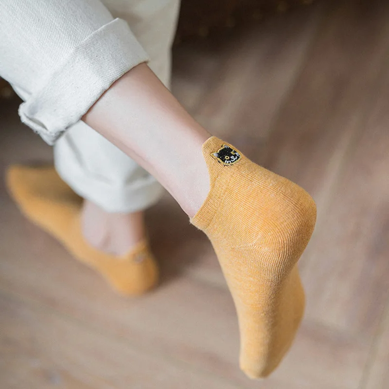 10 Pairs Cartoon Cat Embroidery Short Socks Women Funny Harajuku Happy Ankle Socks Woman Cotton Shallow Mouth Spring Summer Sock