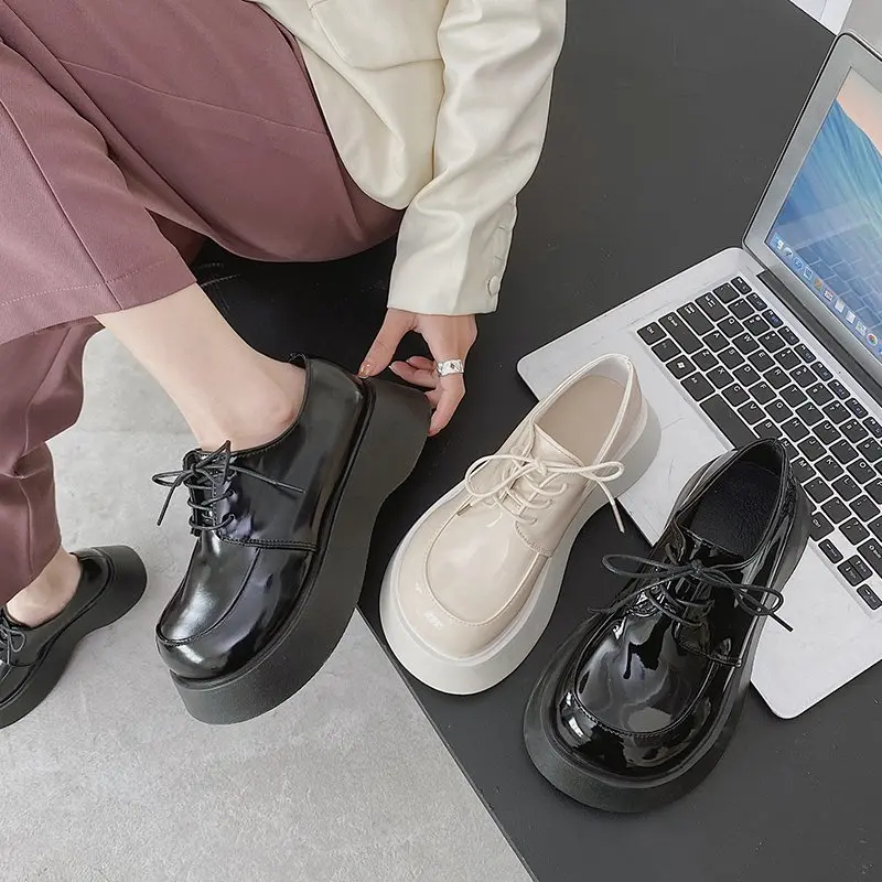 

Туфли-лодочки женские из лакированной кожи, Туфли Мэри Джейн с круглым носком, на платформе, повседневная обувь на шнуровке, на массивном ка...