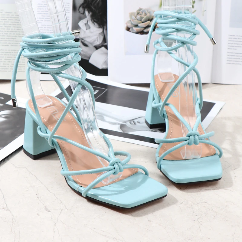 2022 Summer Sandal Fashion Narrow Band Square Low Heel Lace Up Rome Sandal Summer Gladiator Casual Sandal Ladies Dress Shoes