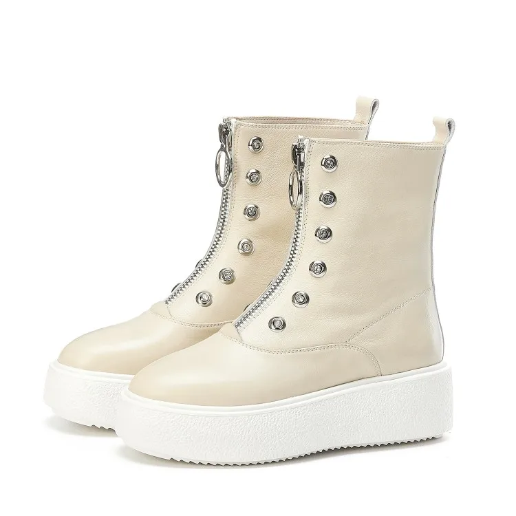 Женские ботильоны из коровьей кожи с заклепками и круглым носком | Обувь