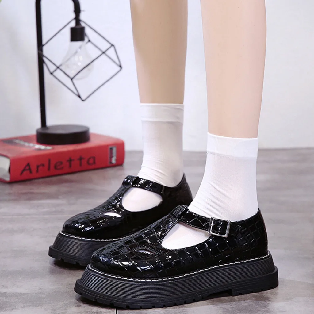 Женские туфли лодочки в римском стиле однотонные на платформе танкетке с круглым