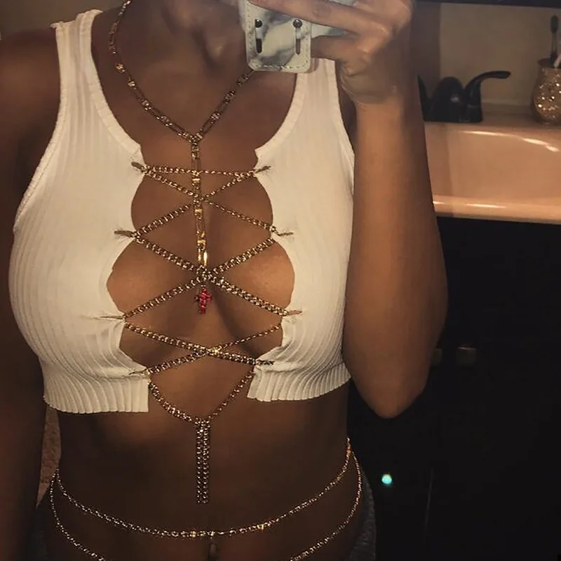 

ArtSu Red Black White Metal Chain Sleeveless Crop Top Sexy Clubwear Women Adjustable Lace Up Hollow Out Tank Tops Tees Camisole