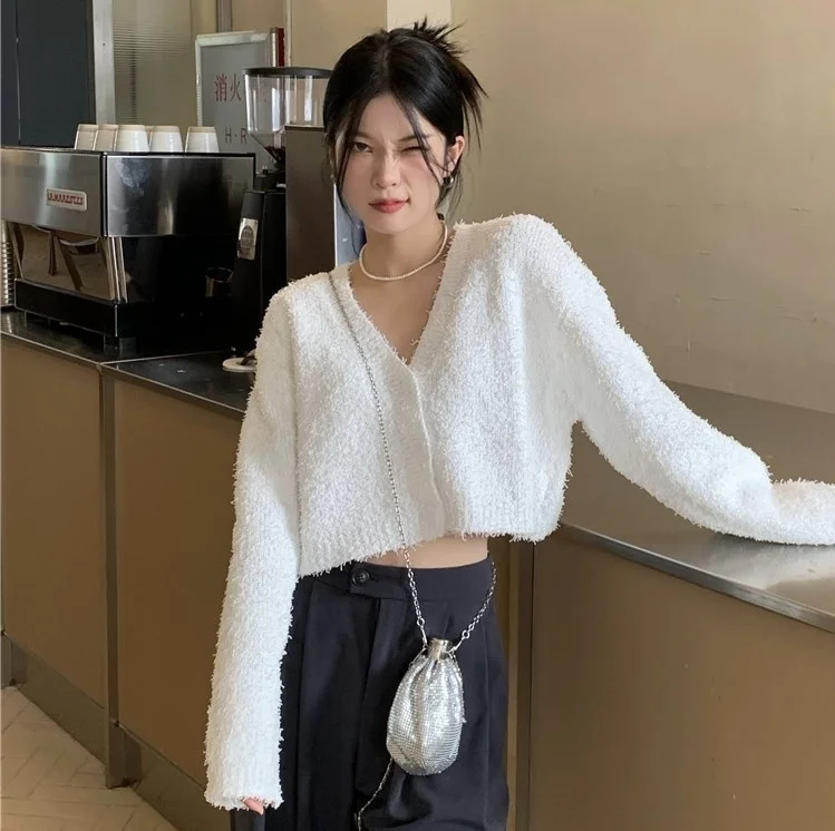 

Loose V-neck Single Breasted Long SleeveNuyoah