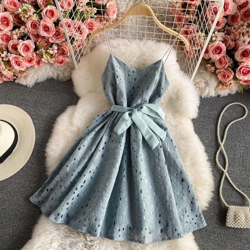 

2021 Summer Women's Dress Korean Commuter Retro Solid Color V-neck Hollow Tie Short Dress New Waist Female Dresses