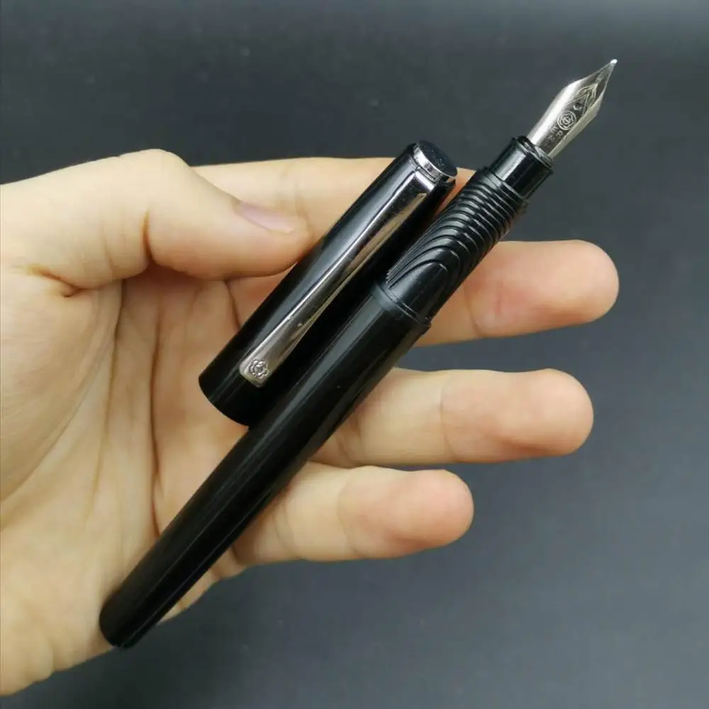 

Old Stock Hero Plastic Fountain Pen Ink Pen Converter Filler M Nib Business Stationery Office School Supplies Writing Gift