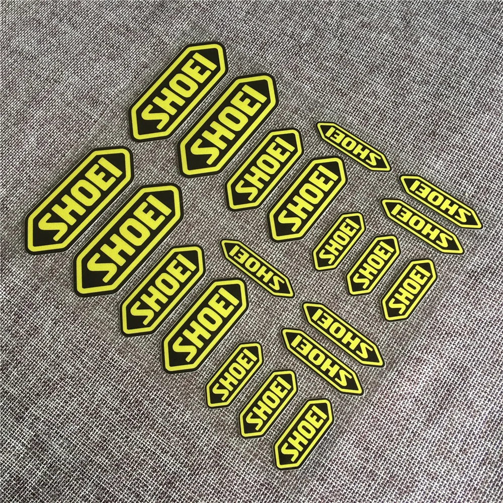 Декоративные наклейки на мотоциклетный шлем можно наклеить изогнутыми