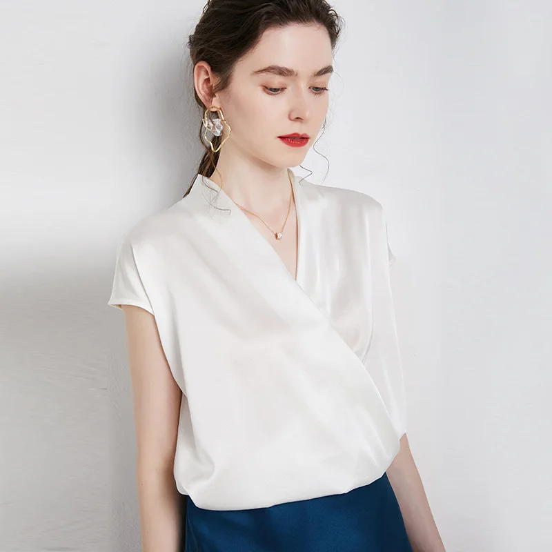 Футболка женская атласная с коротким рукавом и V образным вырезом|Футболки| |