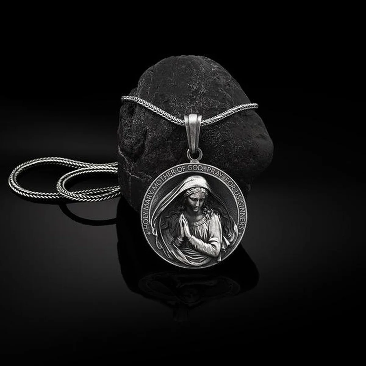 

Religious Christianity Virgin Mary Prayer Necklaces for Women Catholic Chains Pendant Mens Goth Necklace Gothic Jewelry Choker