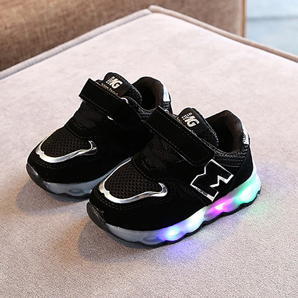 New Kids shoes Led shoes Casual Sport Running Shoes Sneakers Children Luminous Shoes Boys Girls Stripe Baby Non-slip Sneakers